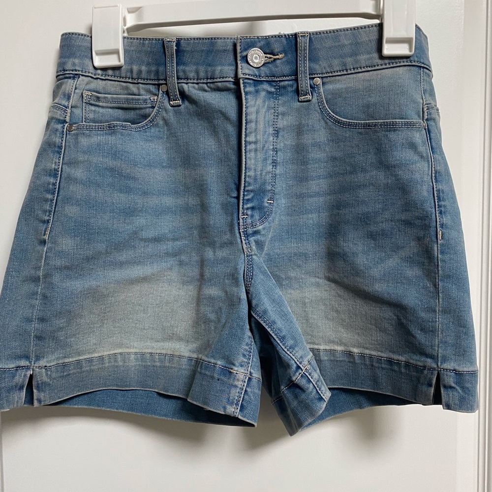 WHBM Size 4 High-rise Jean shorts